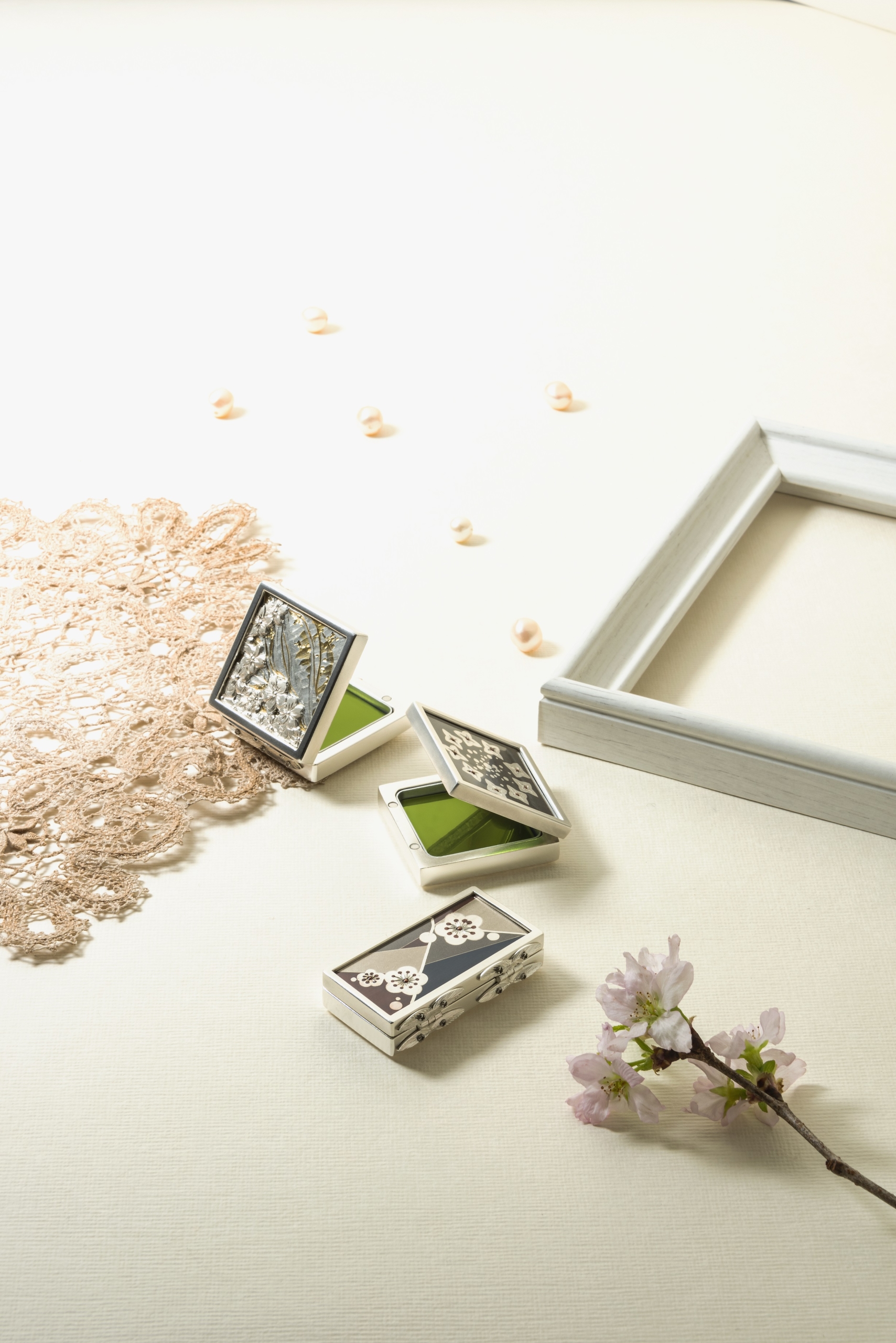 金工と紅、職人技の融合が生んだアートピース。 | 江戸東京