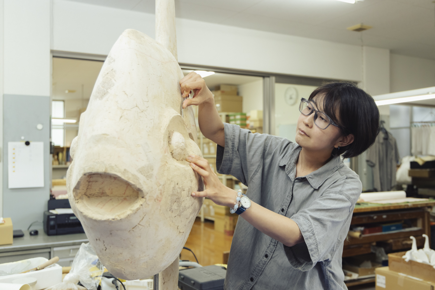 【若き担い手たち】江戸木目込人形の新たな可能性に挑む、松崎人形の最年少職人の情熱と技術