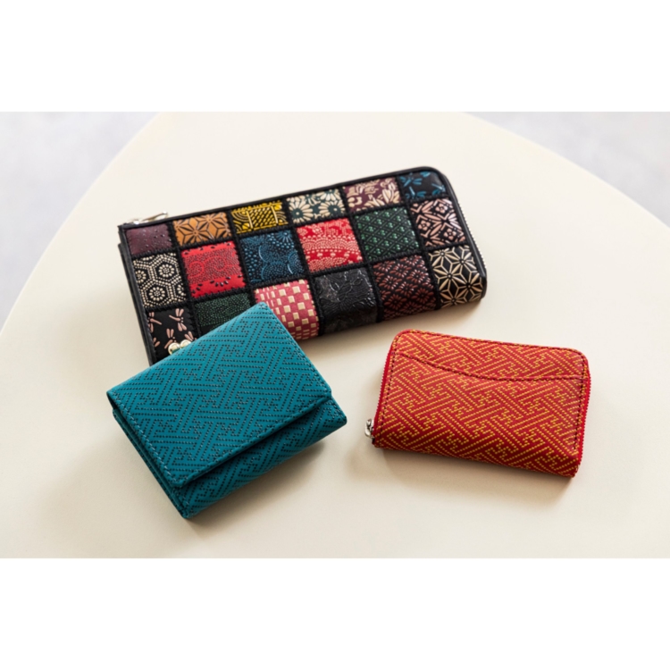 モダンな印傳で国内外のファンを魅了する、浅草前川印傳の美しい革小物たち