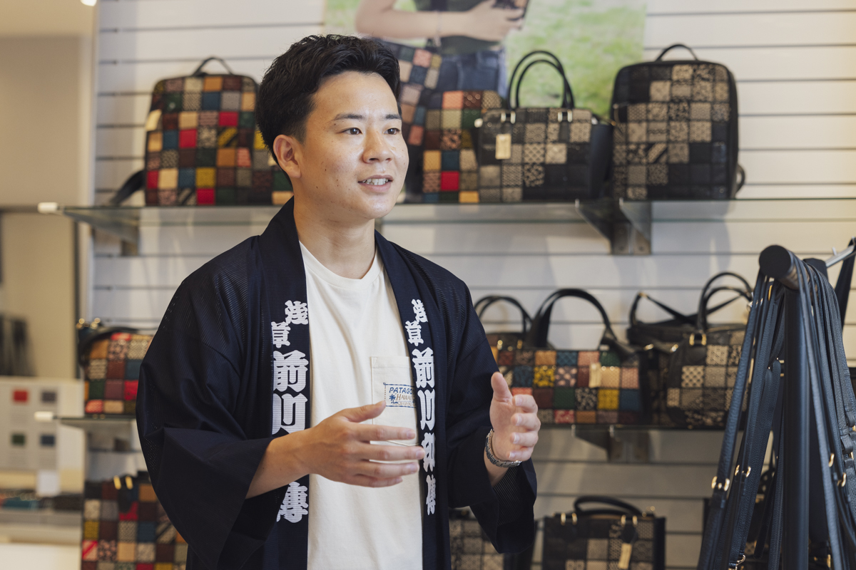 モダンな印傳で国内外のファンを魅了する、浅草前川印傳の美しい革小物たち