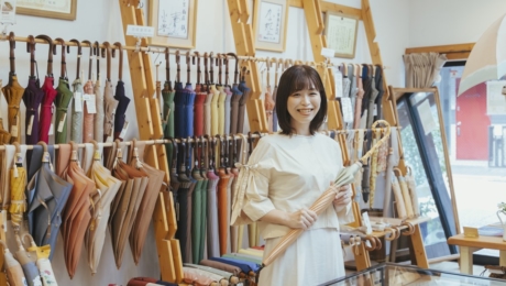 【若き担い手たち】「東京洋傘」の魅力と可能性を引き出す、小宮商店のブランドマネージャーの挑戦