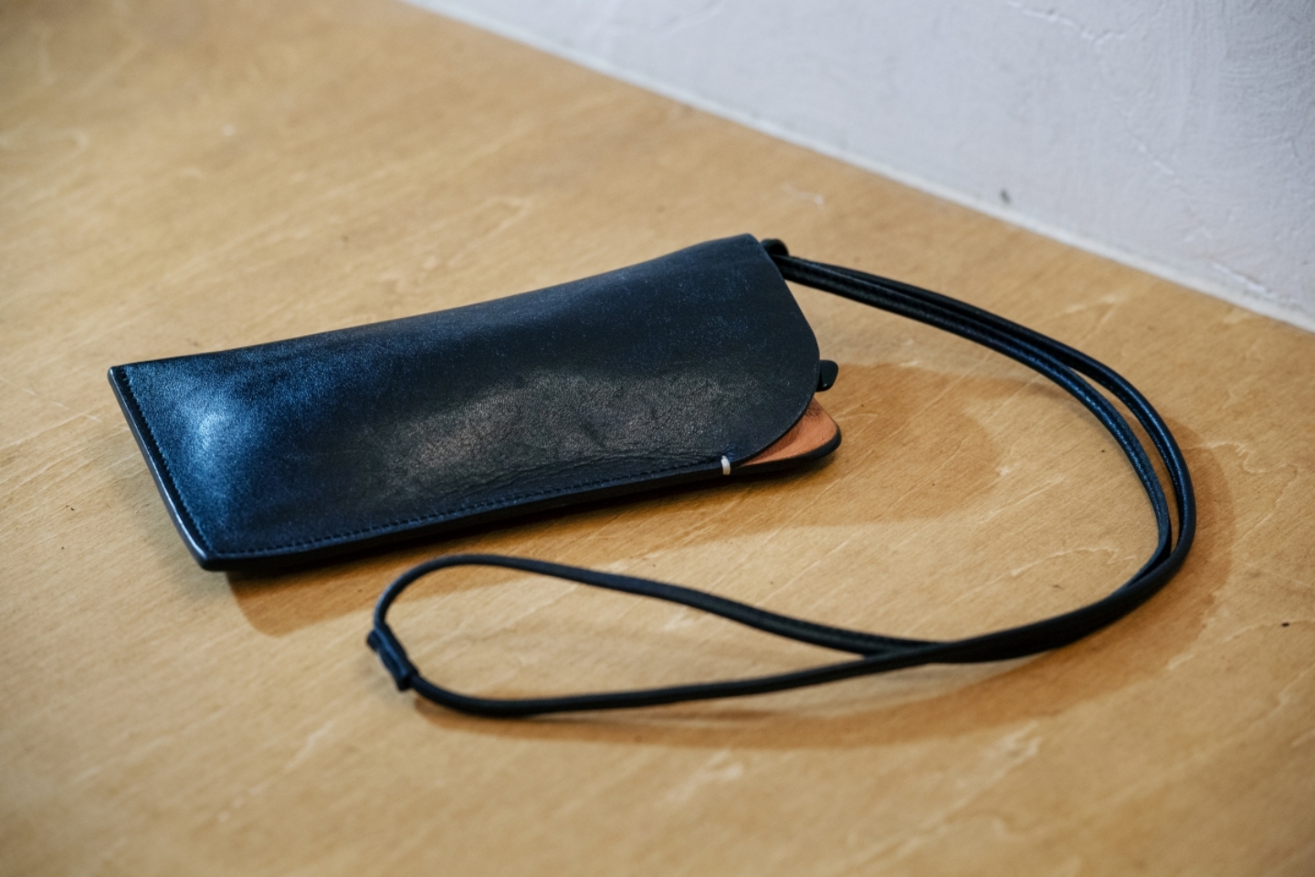 FYSKYのブランドディレクターが描く、 革職人とともにつくる未来